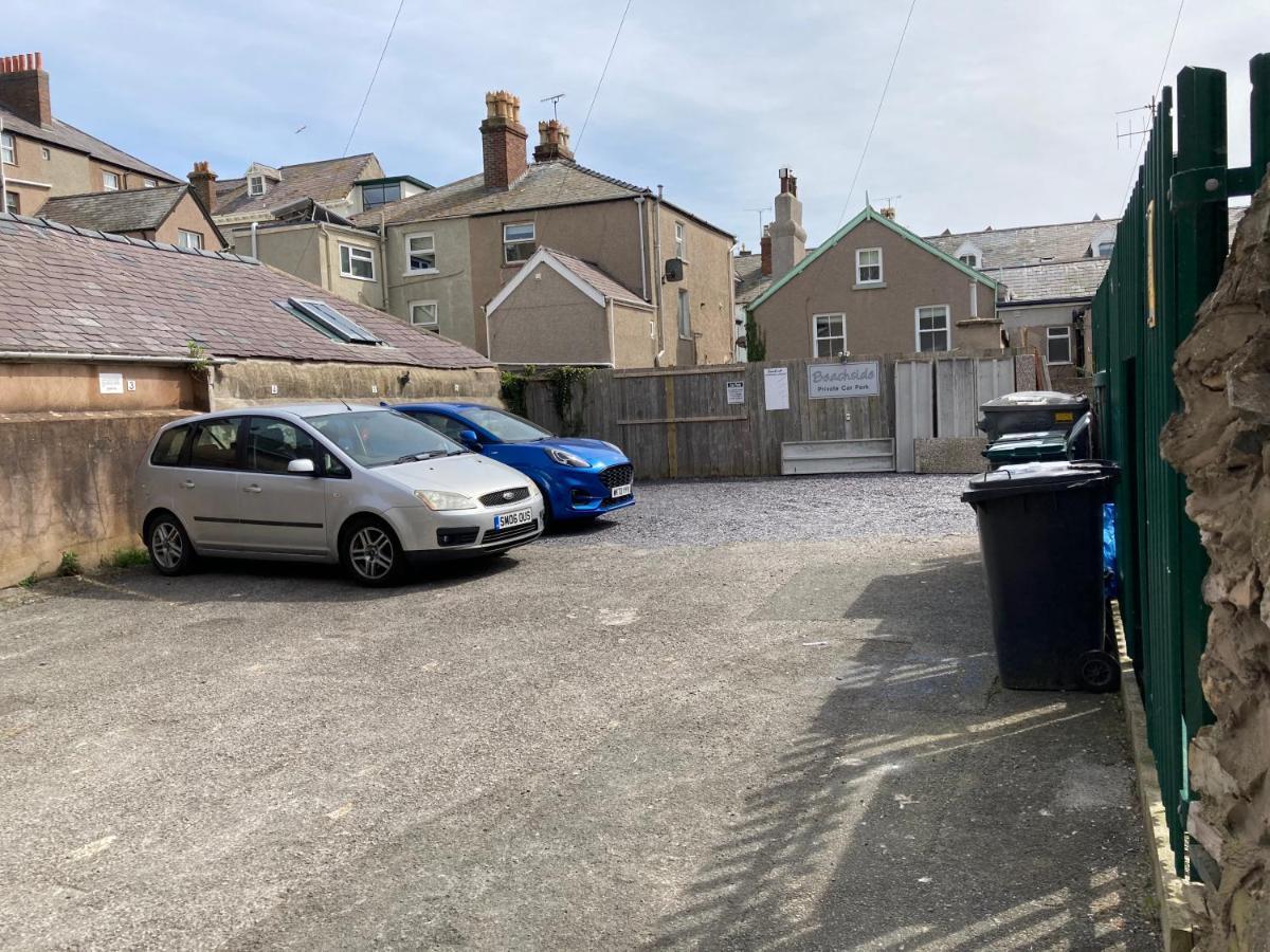 Delightful 3 Bedroomed Cottage In Llandudno Exterior foto